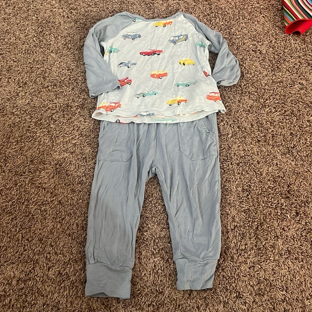 Angel Dear cars outfit